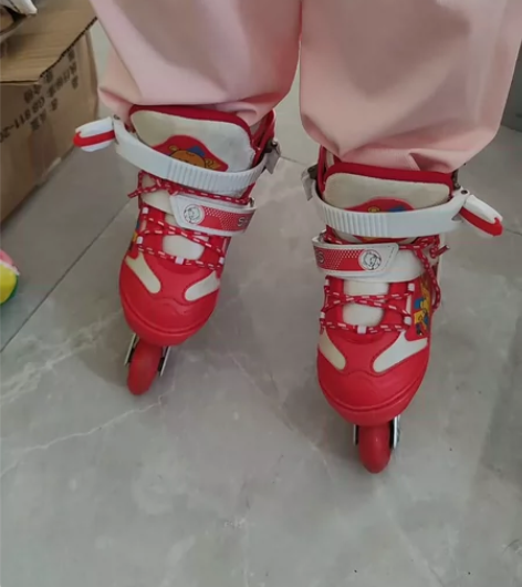 溜冰鞋儿童全套套装男童女童滑冰轮滑鞋旱冰初...
