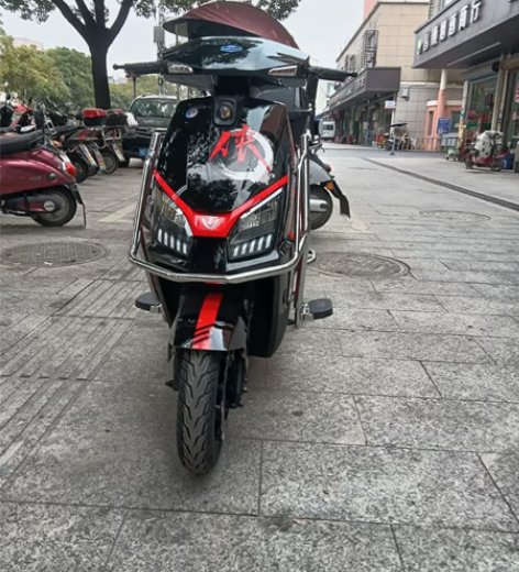 台铃追风侠外卖车，前后碟刹正新半热熔轮胎，...