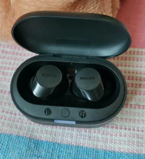 在家闲置一个蓝牙耳机，飞利浦的，没用几回 ...