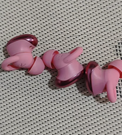 万魔时尚豆!蓝牙耳机! R耳正常使用,续航...