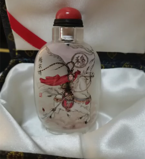 河北工艺美术大师 王霞内画作品 功底深厚画...