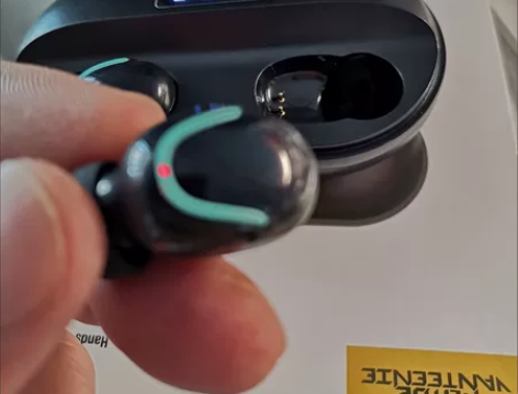 实体店不干了便宜处理一批入耳式运动耳机，质...