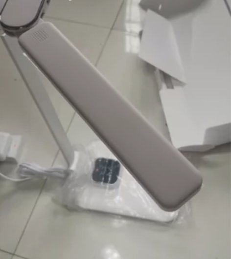 很漂亮的台灯  库存处理 感兴趣的话点“我...