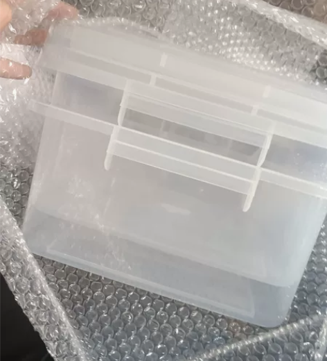 16升收纳箱四个，全新未用过的。赠送十个夹...