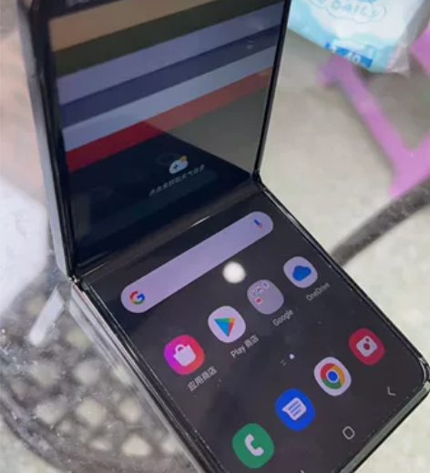 ?三星galaxy zflip4 5g 8...