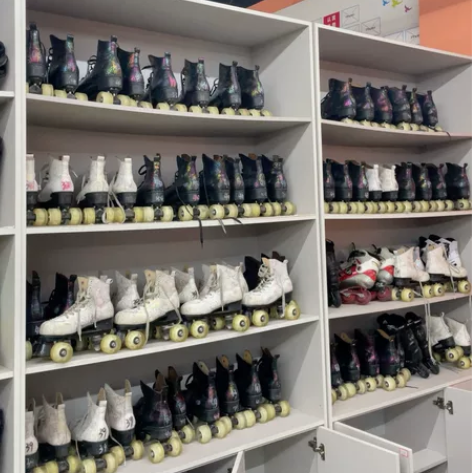 双排旱冰鞋，60双左右，热门尺码 感兴趣的...