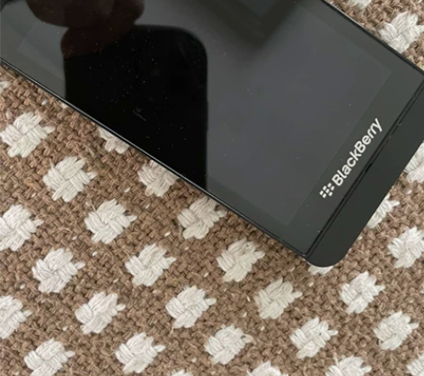 黑莓Z10，买来没有怎么用，成色很新，没有...