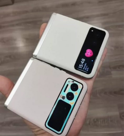 两台样机，成本3329，外观无划痕，屏幕有...