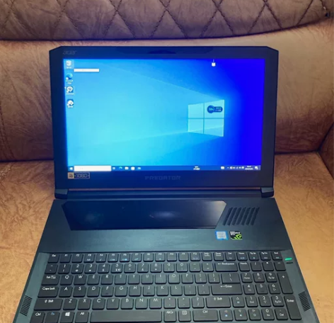 宏碁/宏基掠夺者刀锋700 triton7...