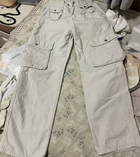 白色工装裤子 仅试穿，30包邮出 感兴趣的...