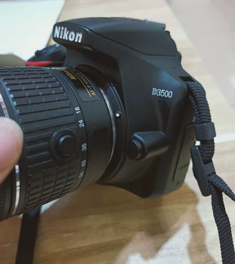 尼康d3500+18-55  成色非常不错...