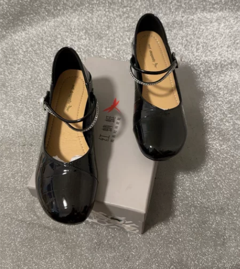 全新39码女士真皮皮鞋，编号m129，红蜻...