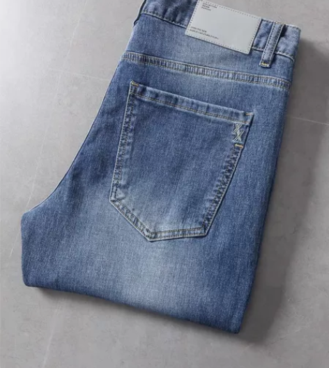 劲霸！剪标撤柜！柔嫩软弹！蓝色直筒修身牛仔...