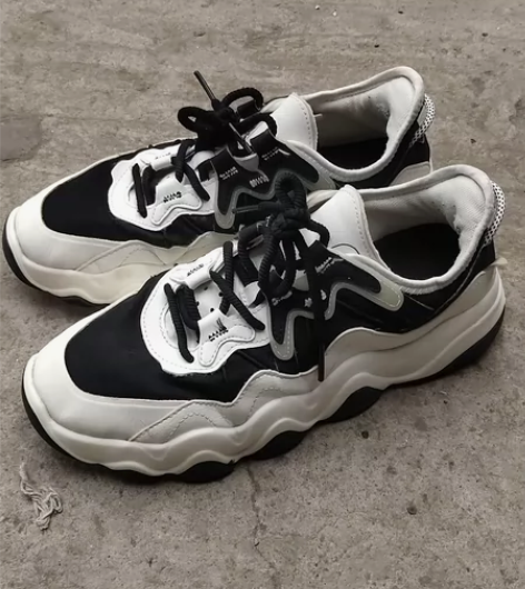 安踏休闲鞋男夏季透气减震后浪潮流百搭休闲运...