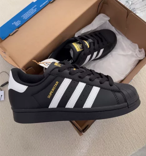 已验货支持退换阿迪达斯贝壳头黑色三叶草男女...