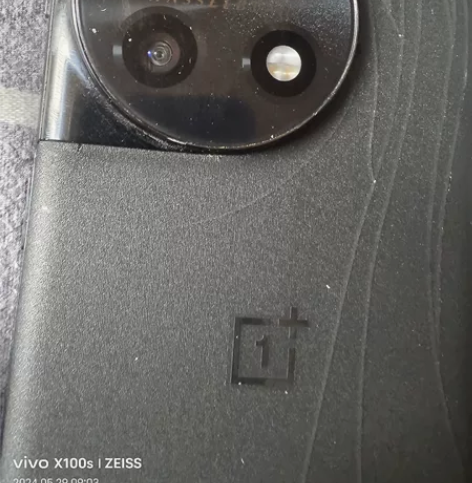 西安同城出一个一加11黑色16/256 外...