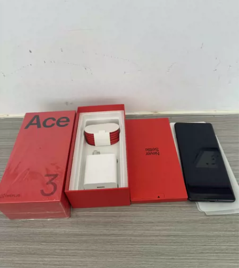 ?一加Ace3，16+1TB黑色，全套出售...