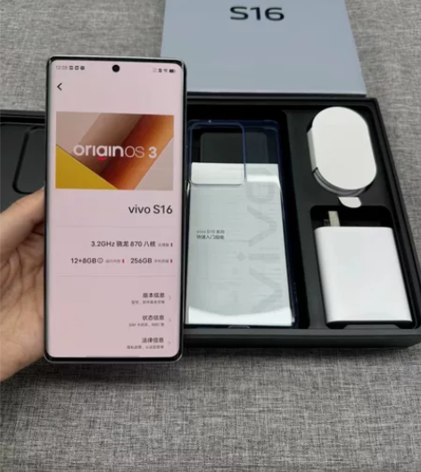 Vivo S16 12+256G烟雨 全新...