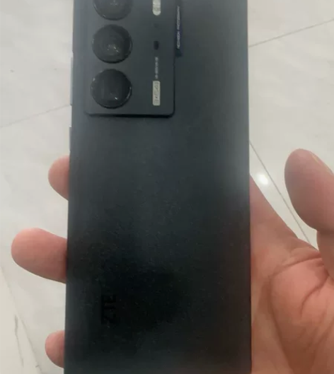 适用中兴天机Axon40Ultra 屏幕坏...