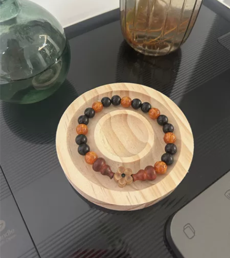 K8mm黑檀，显白? 搭配合成无香金丝海柳...