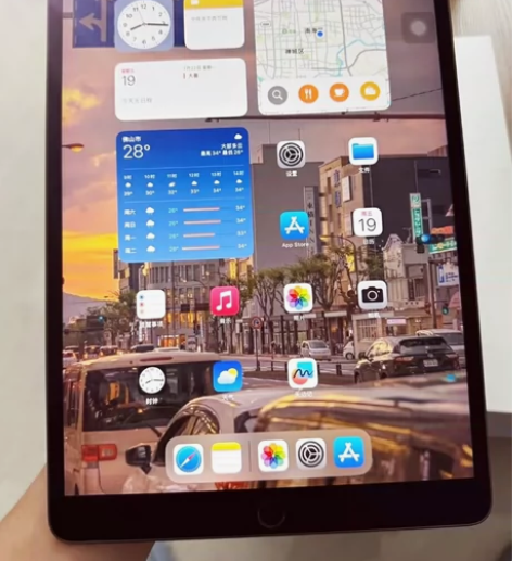 自用iPad 9代256G激活充电44次全...