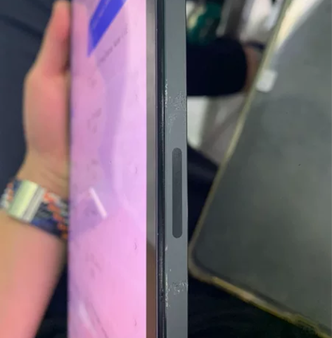 ?平板5pro5g版插卡版成色如下图贴了一...