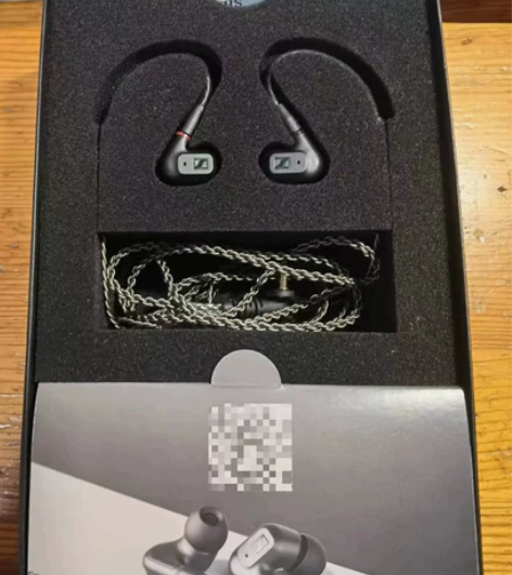 出森海ie200，箱说全，成色很新，购自熊...