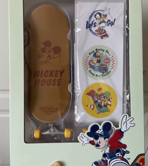 上海迪士尼 手作系列 春日米奇滑板diy套...