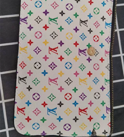 全新手拿包，带肩带 感兴趣的话点“我想要”...