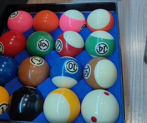 朋友球厅倒闭，仓库留下少量黑金刚TV全新台...