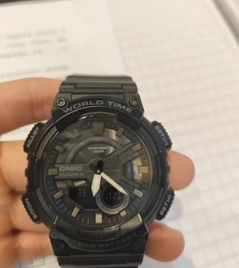 卡西欧黑武士原价500多  买了两百多天 ...