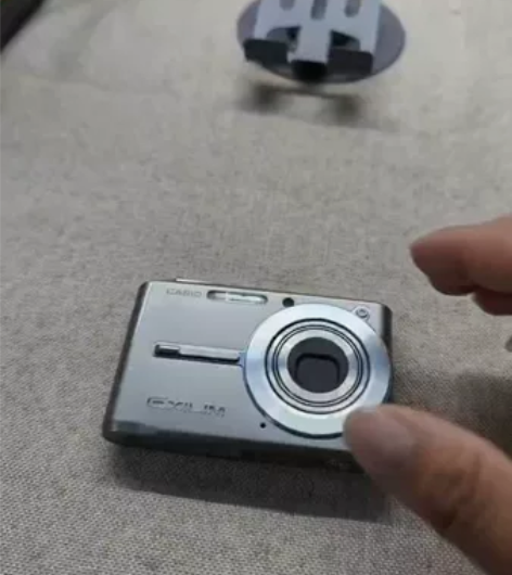 卡西欧 Z33 成色不错 1010w像素 ...