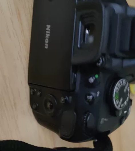 尼康d5100 带一个18-55的镜头 无...