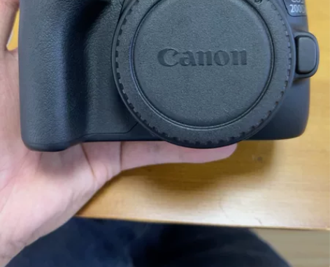 佳能200d二代单机，整机无磕碰划痕，正常...