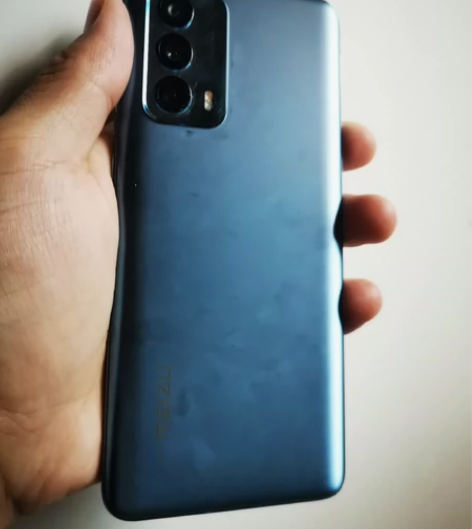 魅族18，渡海，8+128，单机 轻微烧屏...