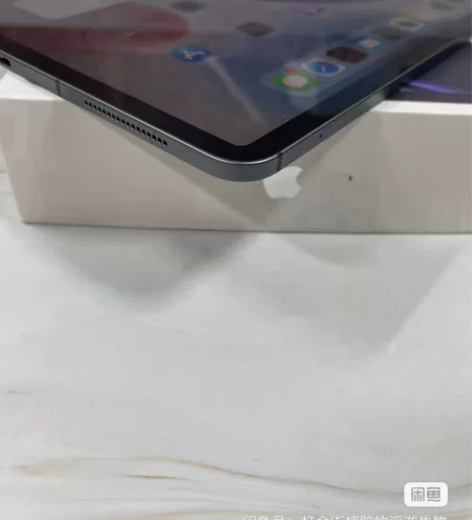?3次充电几乎全新2020款iPad+pr...