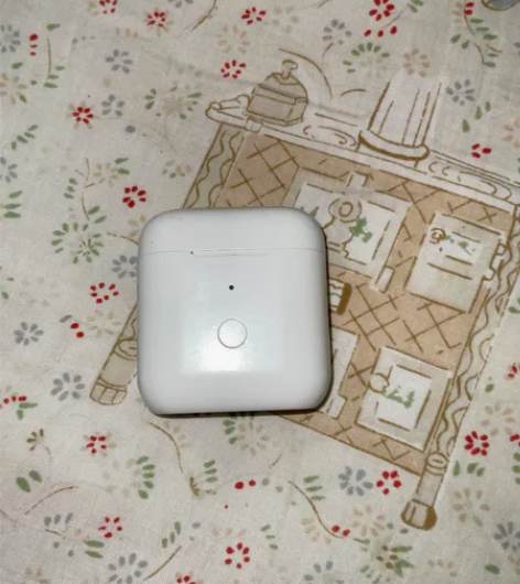 QCYT8掉电快，便宜卖 耳机整个40 仓...