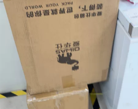 爱华仕行李箱 感兴趣的话点“我想要”和我私...