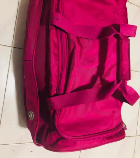 美国新秀丽品牌，拉杆旅行包，八成新，家里闲...