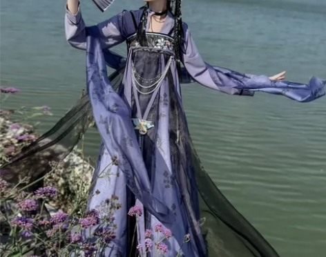 出汉服（蝶蛊忆梦），紫色L大小，只穿过一次...