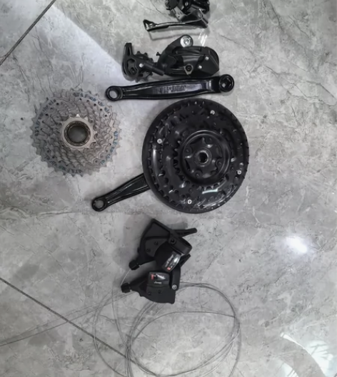 一套全新JEEP27速套件,中空牙盘170...