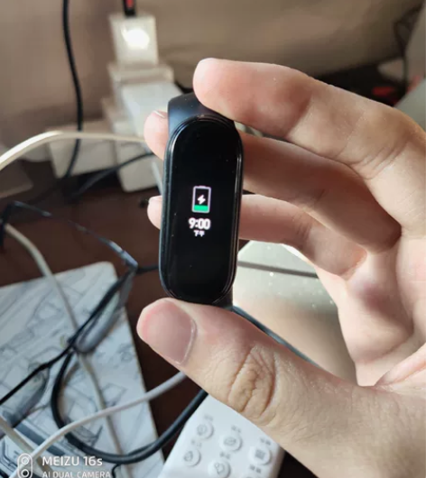 小米手环5nfc，以色列橙色，充电接触不良...