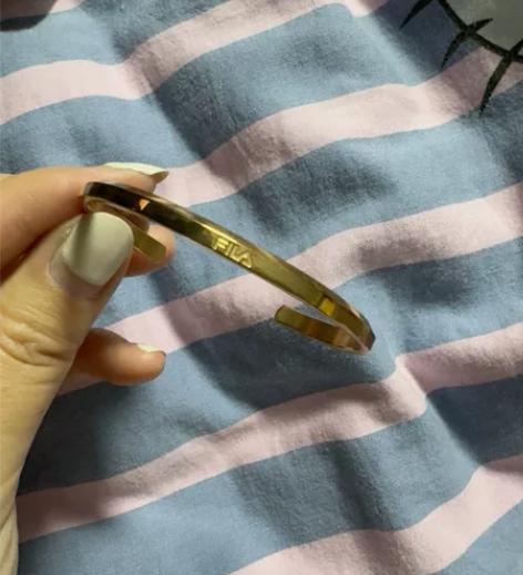 正品斐乐手环 双十一买斐乐手表送的??几乎...