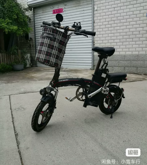 正步折叠代驾电动车，液晶屏48V25安锂电...