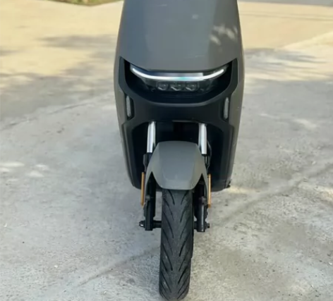 九号f90，绿牌神车 升级一体座，成色嘎嘎...