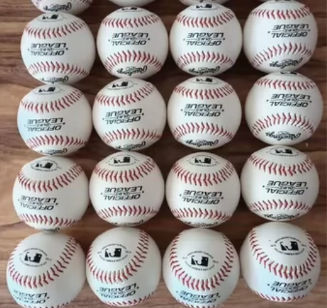 一批出口美国的硬式棒球便宜出售，4个40元...