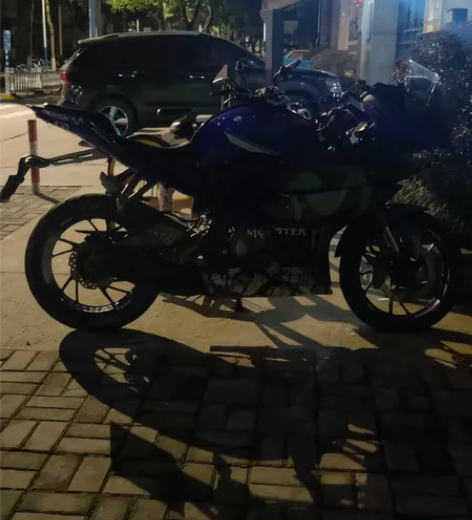 飞鹰r25 低配不带abs的两万公里手续齐...