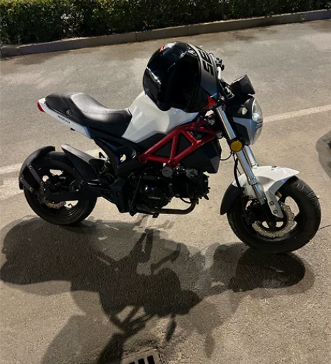 银钢小怪兽125cc无动发动机上个月刚刚保...