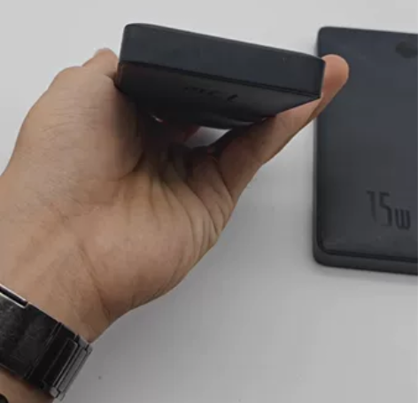 倍思10000毫安15W快充充电宝轻巧便携...