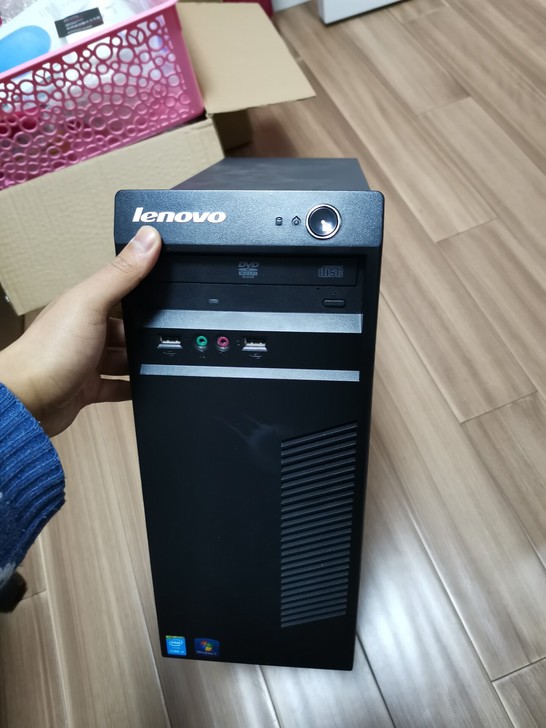 机箱,机箱,一个联想机箱带光驱,不是电脑主...